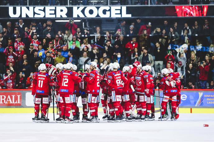 EC Kac VSV Beljak | Celovec je na državni praznik slavil zmago na koroškem derbiju. Beljak, ki ga je Robert Sabolič popeljal v vodstvo (2:1), so premagali po kazenskih strelih. | Foto Guliverimage