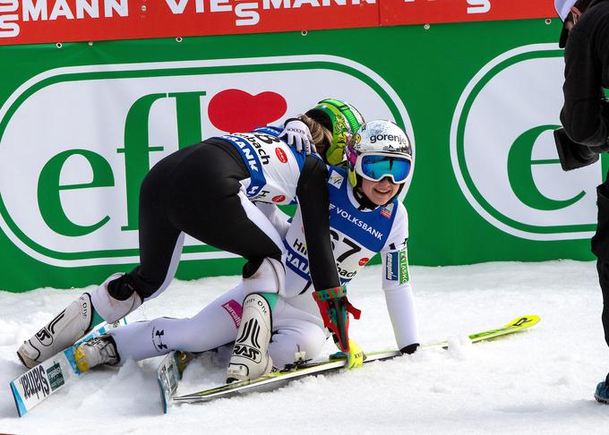 Nika Križnar in Ema Klinec sta se uvrstili med pet najboljših v Romuniji. | Foto: Sportida