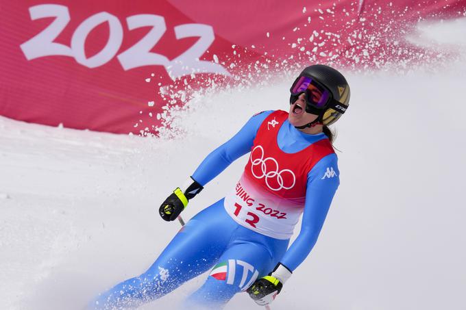 Sofia Goggia je ob prihodu v cilj prevzela vodstvo in od zadovoljstva glasno zakričala. A nato jo je prehitela še Švicarka. | Foto: Guliverimage/Vladimir Fedorenko