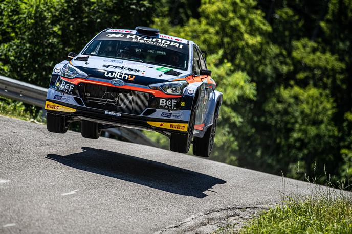 Reli Vipava | Rok Turk in Vili Ošlaj (hyundai i20 R5) tudi po zraku do nove zmage na relijih v Sloveniji. | Foto Uroš Modlic