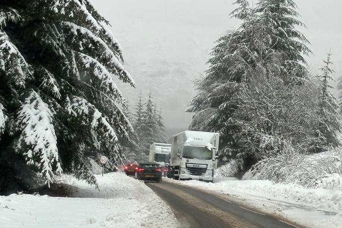 neurje Gerrit, Velika Britanija | Do četrtka zjutraj po vsem Združenem kraljestvu velja vrsta rumenih vremenskih opozoril za veter, dež in sneg. Meteorološki urad svari pred poplavami, še posebej v Angliji. | Foto Reuters