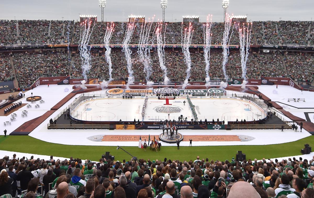 Dallas Stars Nashville predators winter classic | Dobrih 85.000 gledalcev je v živo na štadionu Cotton Bowl Stadium pospremilo zmago Dallas Stars nad Nashville Predators. | Foto Reuters