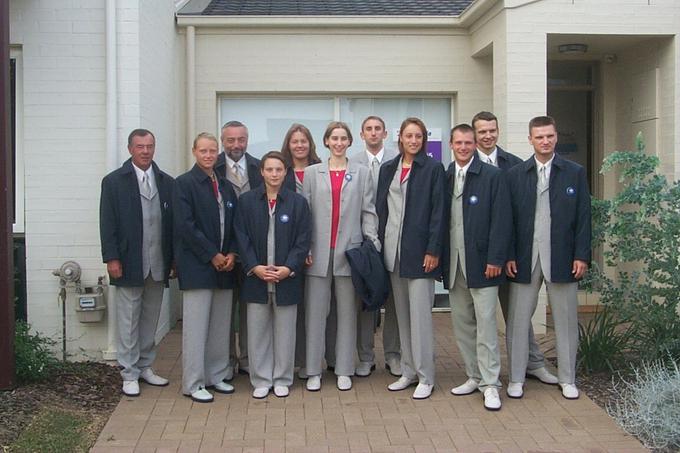 Del slovenske olimpijske odprave v Sydneyju.  | Foto: osebni arhiv/Lana Kokl