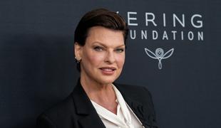 Linda Evangelista razkrila, da jo je mož več let zlorabljal