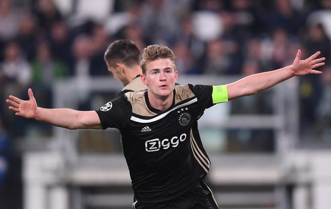 Matthijs de Ligt še ni sporočil imena novega kluba. Največje možnosti ima po ocenah številnih medijev prav Barcelona. | Foto: Reuters