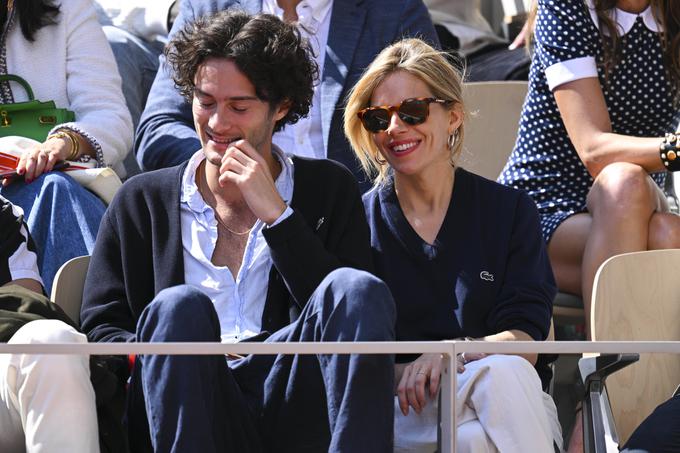 Oli Green in Sienna Miller na finalu turnirja Roland Garros leta 2022. | Foto: Guliverimage