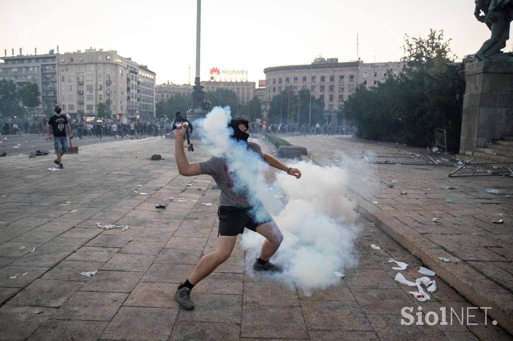 Protesti v Beogradu