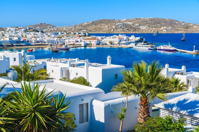 mikonos | Na grškem otoku Mikonos so bili prisiljeni ponovno uvesti epidemiološke ukrepe. | Foto Getty Images