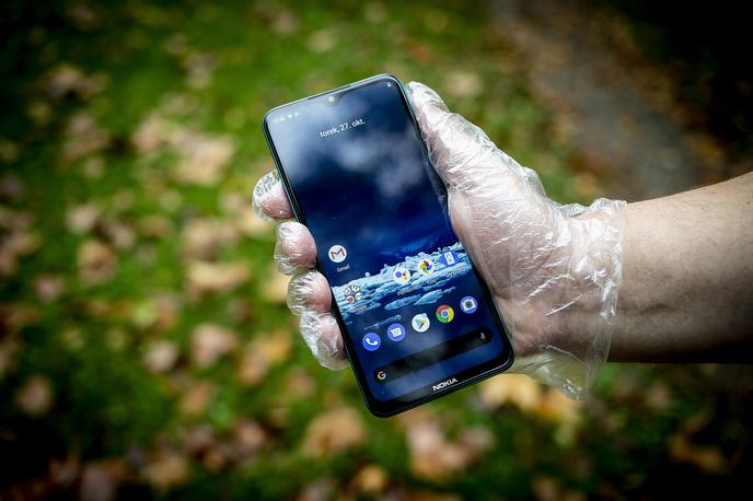 Nokia 5.3 | Ne dovolite si, da vas cena zavede – čeprav je Nokia 5.3 (najmanj) petkrat cenejša od premijskih telefonov, to nikakor ne pomeni, da je petkrat slabša.  | Foto Ana Kovač