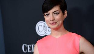 Anne Hathaway se je skoraj utopila na Havajih