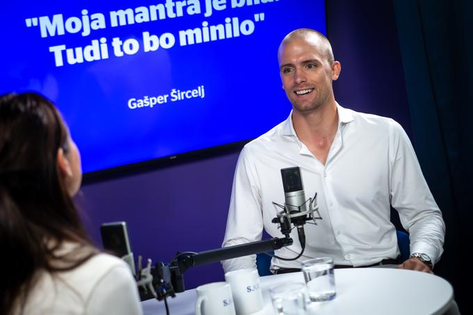 Starša sta ga tudi med potjo večkrat prosila, naj se raje vrne domov. | Foto: Gaja Hanuna