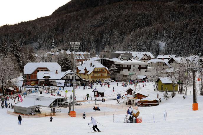 Kranjska Gora | Z nordijskim prvenstvom je povezan tudi množičen obisk, saj organizatorji v Planici pričakujejo med 100 tisoč in 150 tisoč gledalcev. "Obiskovalcev bo zanesljivo veliko in vsi bomo morali biti potrpežljivi, tako obiskovalci kot občani," je izpostavila županja, ki je prepričana, da se morajo takšnih dogodkov v občini veseliti, saj ponesejo v svet tudi dobro reklamo o destinaciji. | Foto STA