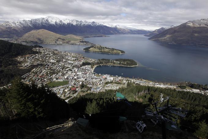 "Ko živiš v tujini, imaš še vedno rad domače kraje, a želiš izkusiti svet. Iščeš druge Soške doline po svetu. Eno sem našel na Novi Zelandiji – mesto Queenstown na južnem otoku Nove Zelandije, ki me zelo spominja na Bovec ali na domači Most na Soči." | Foto: Reuters