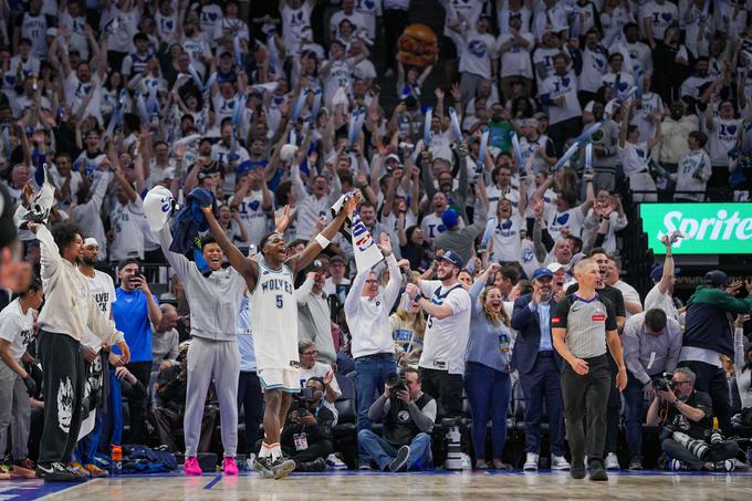 Minnesota bo imela v konferenčnem finalu prednost domačega igrišča, prvi obračun bo v noči na četrtek v Target centru. | Foto: Reuters