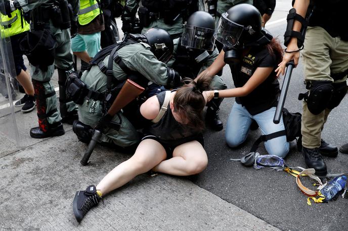 protesti Hong Kong | Na tisoče protestnikov se je tudi danes podalo na ulice Hongkonga.  | Foto Reuters