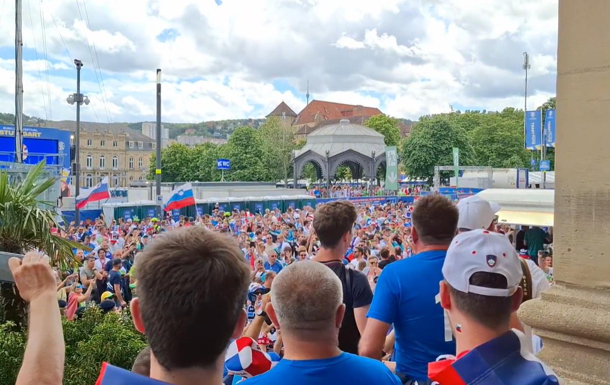 Slovenski navijači | Varnostni organi so na nemški meji zavrnili tri slovenske navijače s pripomočki za nasilno navijaško dogajanje. Fotografija je simbolična.  | Foto Rok Plestenjak