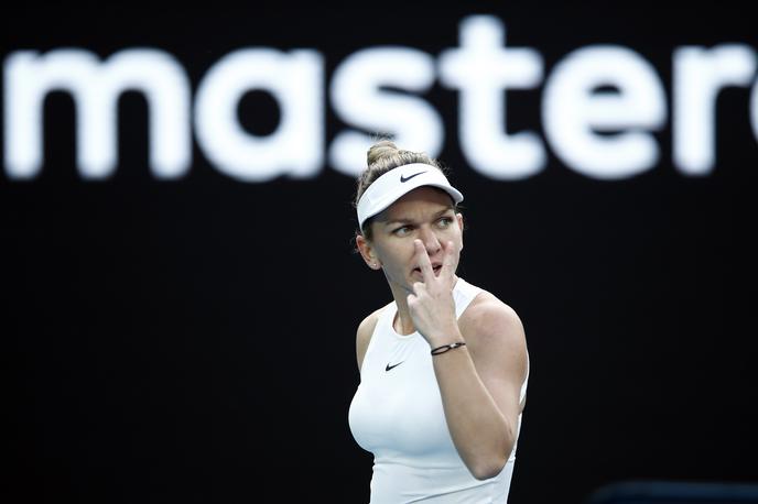 Simona Halep | Simona Halep je z 2:0 v nizih izločila Harriet Dart. | Foto Reuters