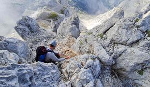 Helikopterska pomoč: na Skuti reševali dva zaplezana planinca