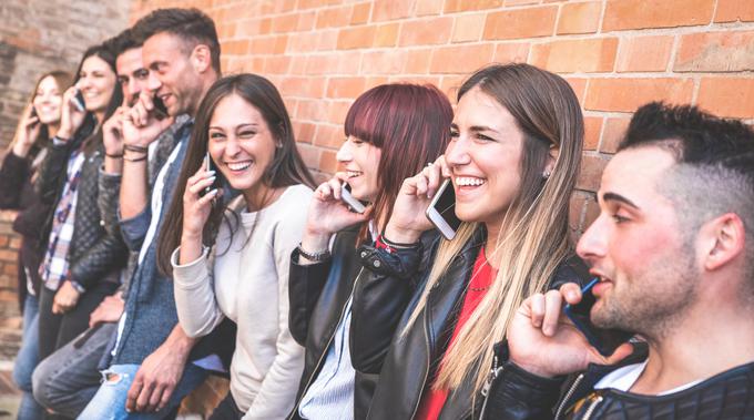 Pametne telefone ocenjujemo v treh kategorijah: najboljši nakup, najzmogljivejša naprava in najboljša mobilna kamera. | Foto: Getty Images