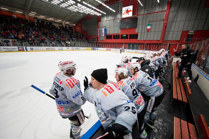 Tavželj bi si želel več gledalcev tudi na tistih tekmah Alpske lige, ko v Podmežakli ne gostuje Olimpija. | Foto: Urban Urbanc/Sportida