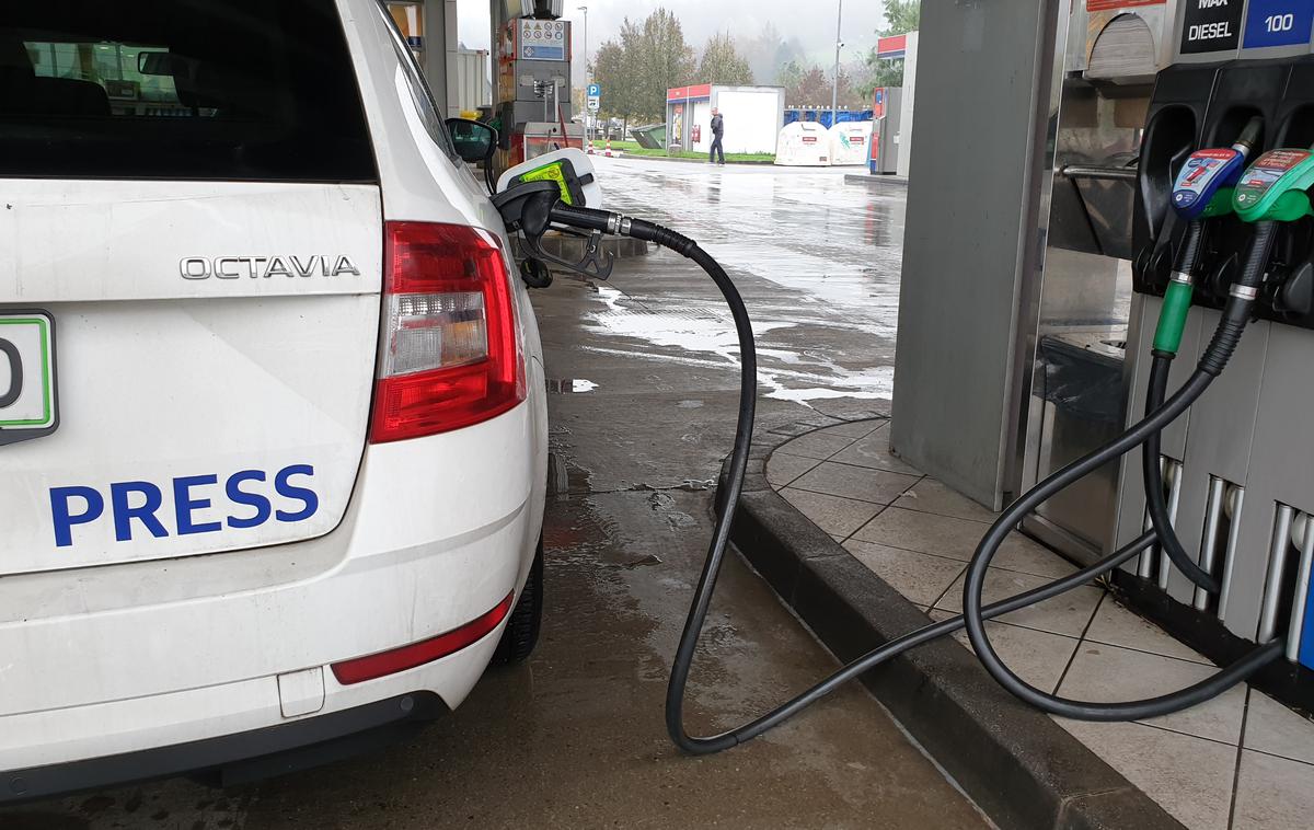 bencin dizel petrol siol avto gorivo | Foto Metka Prezelj