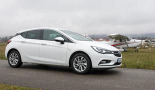 Opel piše tudi visoko leteče zgodbe #video