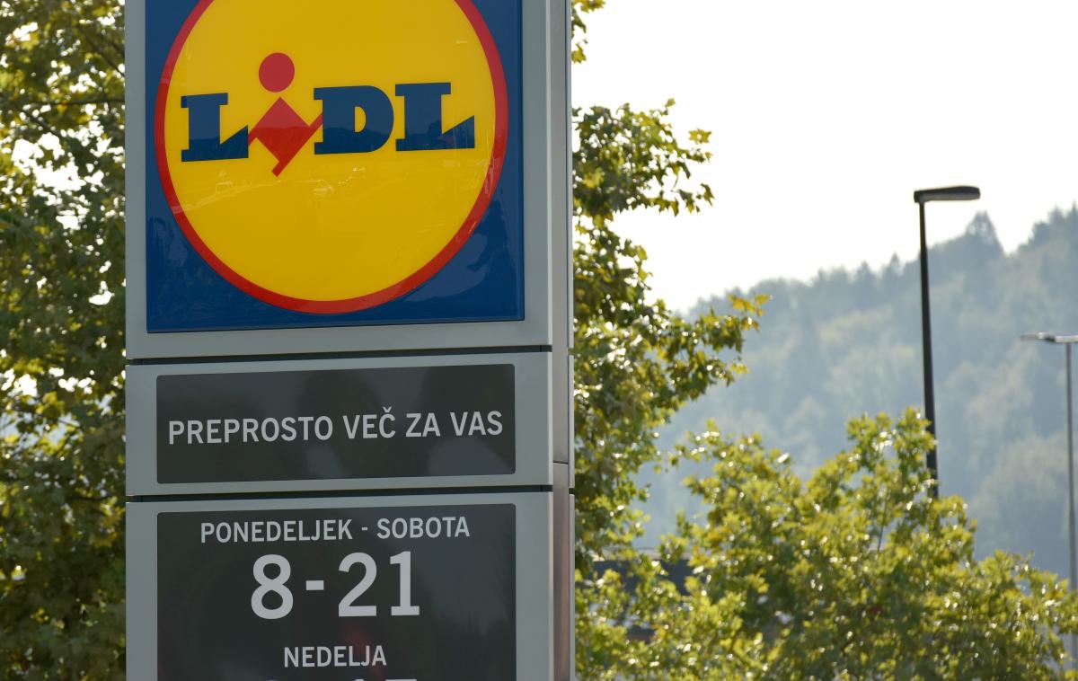 Lidl, Lidl Slovenija | Lidl ima po vsej Sloveniji danes 55 poslovalnic, v nobeni pa ne moremo unovčiti darilnega bona za 500 evrov, ki ga Slovencem obljubljajo internetni prevaranti. | Foto STA