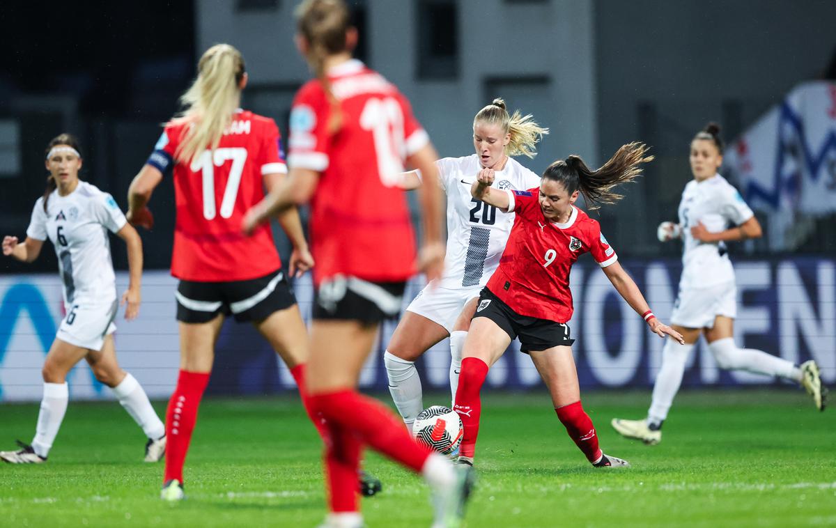 Avstrija - Slovenija, slovenska ženska nogometna reprezentanca | Slovenske nogometašice so končale s kvalifikacijami za evropsko prvenstvo. | Foto Aleš Fevžer