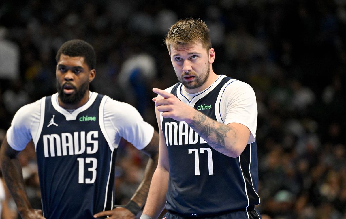 Dallas Luka Dončić | Luka Dončić bo izpustil vsaj še tri tekme Dallasa. Tako naj bi manjkal proti Miamiju, Atlanti in New Yorku. | Foto Reuters