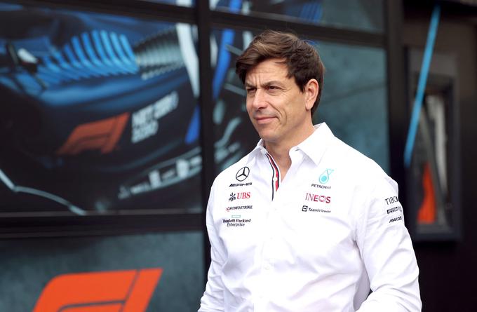 Eden od treh delničarjev je tudi vodja ekipe Toto Wolff. | Foto: Reuters