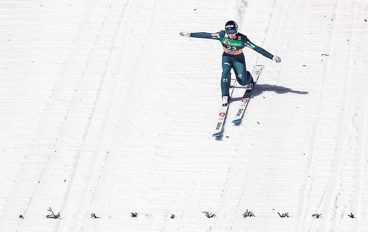 skoki doskok | Doskok v telemark je na tapeti. | Foto Sportida