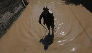 Poplave v Maroku zahtevale najmanj 35 življenj (video)