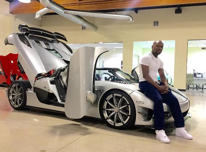 Floyd Mayweather ob svojem lepotcu, ki ga je kupil sredi leta 2015. | Foto: 