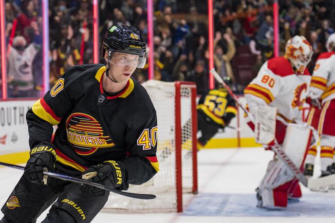 Vancouver Calgary | Proti Calgaryju se je med strelce vpisal tudi Elias Pettersson (Vancouver). | Foto Reuters