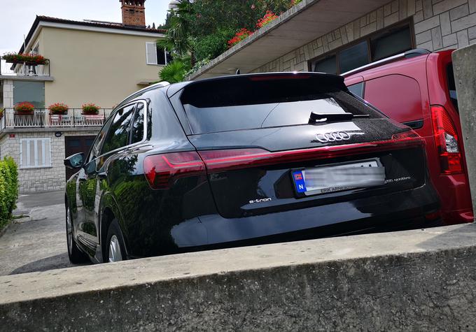 Ne le tesle, v Portorož je iz Norveške pripeljal tudi novi električni audi e-tron. | Foto: Gregor Pavšič