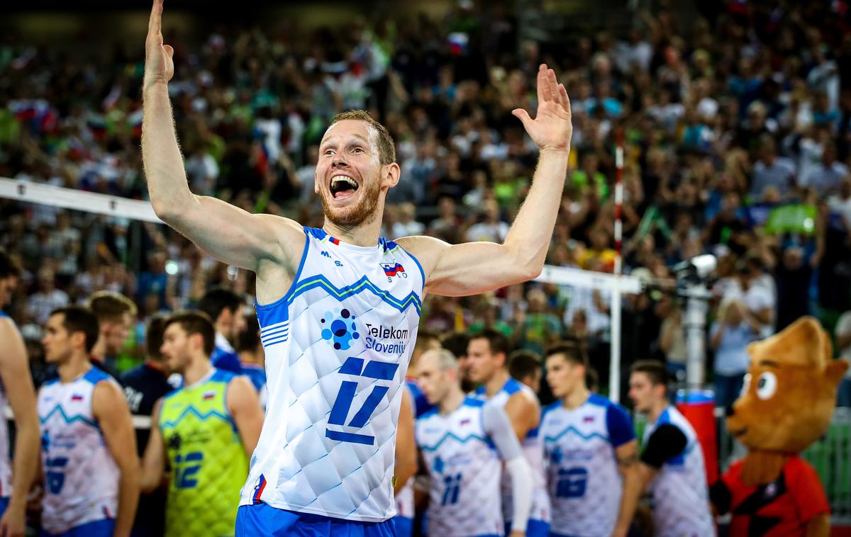 Tine Urnaut | Tine Urnaut in soigralci bodo skušali še enkrat navdušiti Stožice in slovenskemu športu že doma zagotoviti novo kolajno. | Foto Matic Klanšek Velej/Sportida