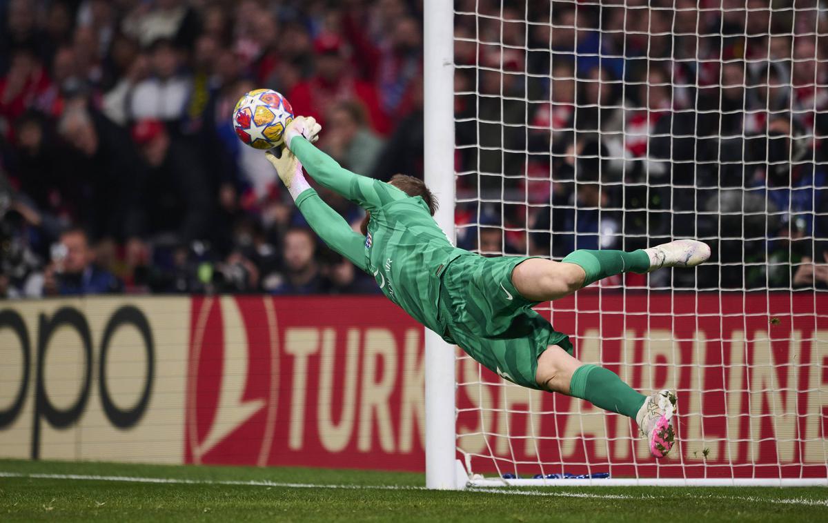 Jan Oblak | Jan Oblak je pomagal Atleticu do odmevne zmage nad Interjem, s katero se je madridski klub uvrstil v četrtfinale lige prvakov. Ubranil je dva kazenska strela! | Foto Guliverimage