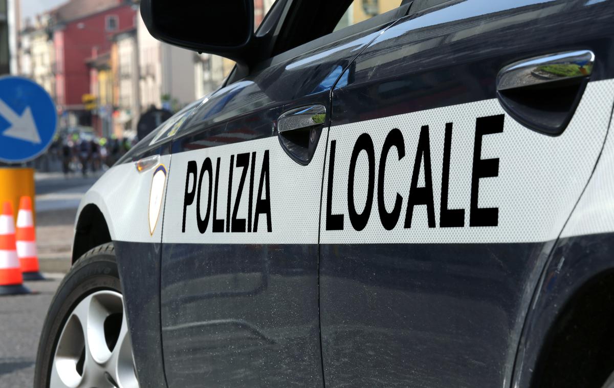 Italijanska policija | Reševalna akcija, med katero so nekatere ponesrečence prepeljali na zdravljenje v bolnišnice, se je končala ob 7.30. | Foto Thinkstock