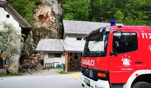 V gostišče v Podljubelju vdrle skale: "Naenkrat je močno zabobnelo" #foto