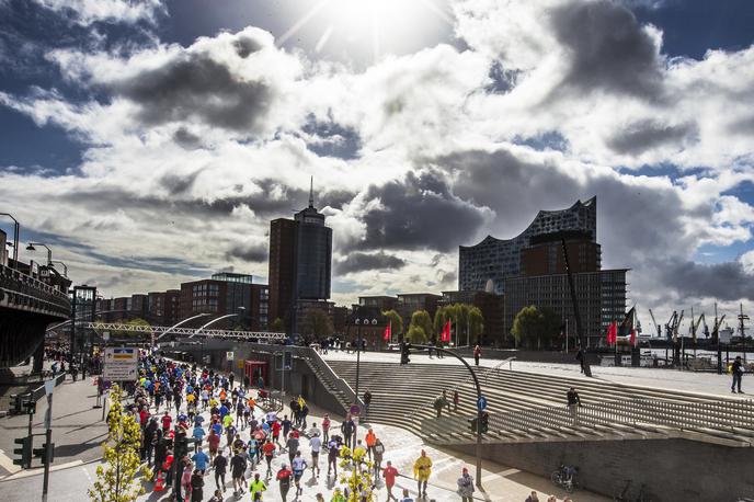 maraton Hamburg | Hamburški maraton, ki bo letos namenjen le 70 vabljenim športnikom, bodo izpeljali na enem od nizozemskih letališč. | Foto Guliverimage