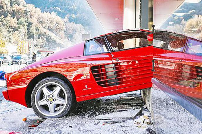 Ferrari nesreča | Foto Diara d’Andorra