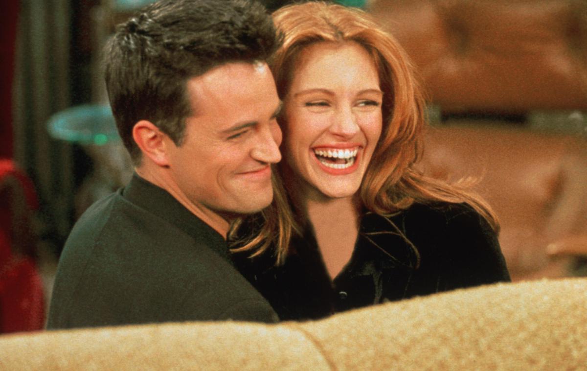 Matthew Perry, Julia Roberts | Nekdanji par se je spoznal na snemanju serije Prijatelji, v kateri je Robertsova igrala Perryjevo partnerko. | Foto Guliverimage