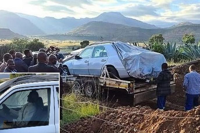 Pokop z mercedesom | Foto  Mfundo Nqata Bongela