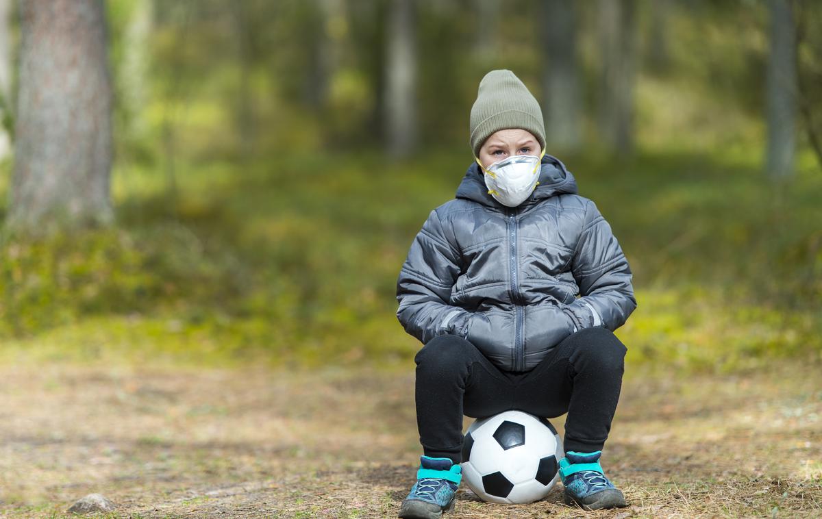 otrok covid vadba | Epidemija novega koronavirusa ima številne razsežnosti in ena od rešitev je šport, so se strnjali sogovorniki na okrogli mizi z naslovom Šport v času epidemije. | Foto Guliverimage/Getty Images