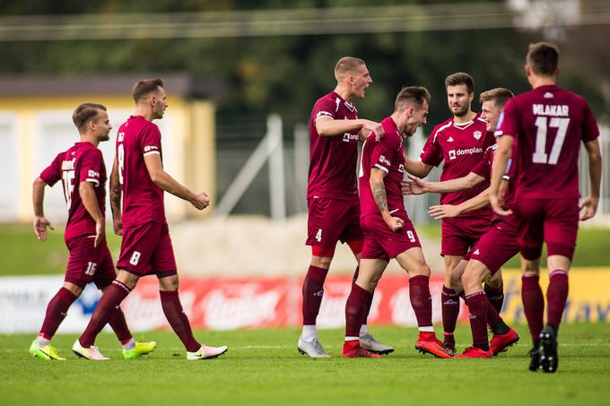 Kranjčani so v zadnji tekmi Prve lige Telekom Slovenije doma ostali praznih rok proti Gorici (2:3). | Foto: Grega Valančič/Sportida