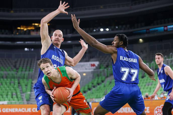 Cedevita Olimpija - Rogaška | Košarkarji Rogaške so po sobotni zmagi na vrhu zamenjali Olimpijo, ki je v petek zanesljivo premagala Helios. | Foto Vid Ponikvar