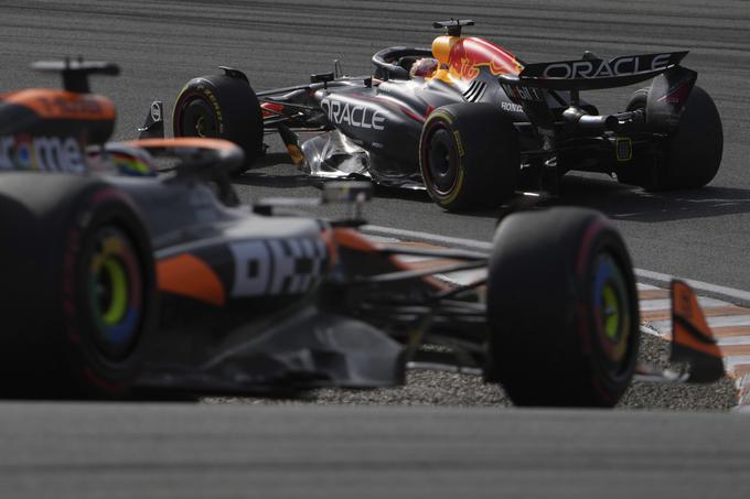 Max Verstappen ostaja zvest Red Bullovi ekipi. | Foto: Guliverimage