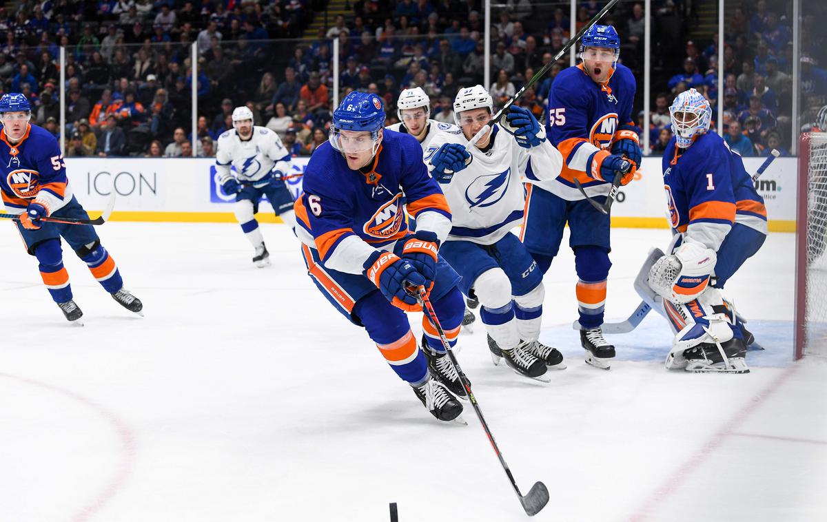 New York Islanders | Hokejisti New York Islanders so dosegli osmo zaporedno zmago nad ekipo Tampa Bay Lightning (5:2). | Foto Reuters