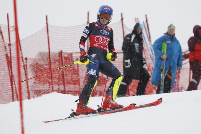 Poškodbi Mikaela Shiffrin in Petre Vlhove sta vzeli troboj za veliki kristal v ženski konkurenci. | Foto: Guliverimage