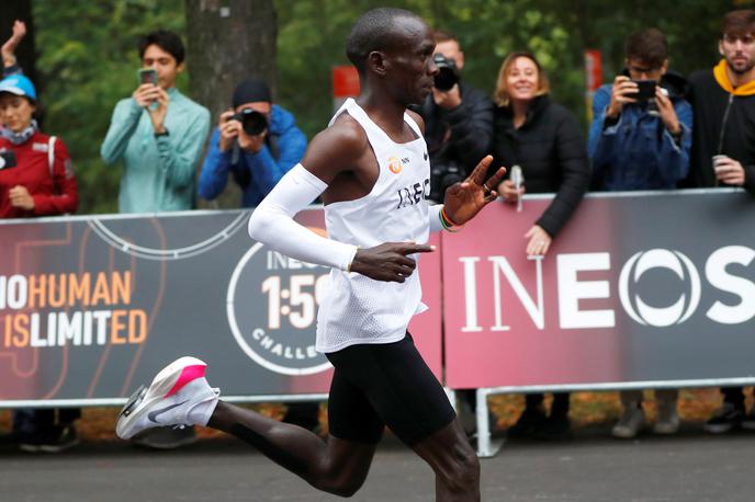 Eliud Kipchoge | Posebno izvedbo čevljev modela vaporfly je uporabil prav svetovni rekorder v maratonu Kipchoge, ko je v posebej zanj pripravljenem dogodku oktobra lani na Dunaju kot prvi človek na 42 km tekel pod dvema urama. | Foto Reuters